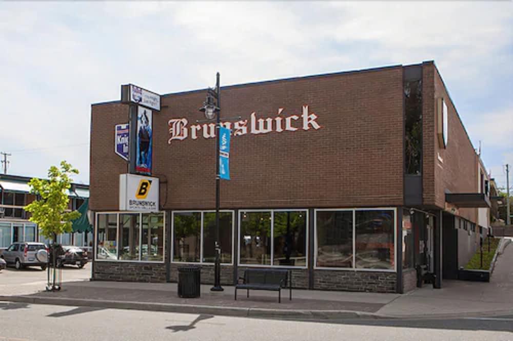 The Brunswick Hotel Complex 패리사운드 외부 사진
