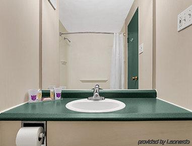 The Brunswick Hotel Complex 패리사운드 외부 사진